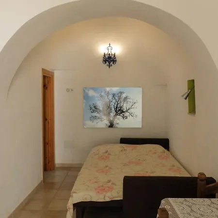 Trullo Chiari Di Bosco 펜션 *