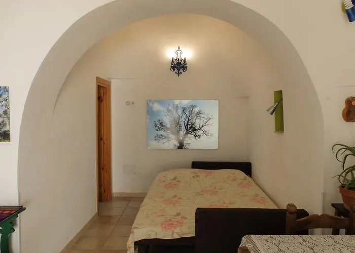 Trullo Chiari Di Bosco Hébergement de vacances *